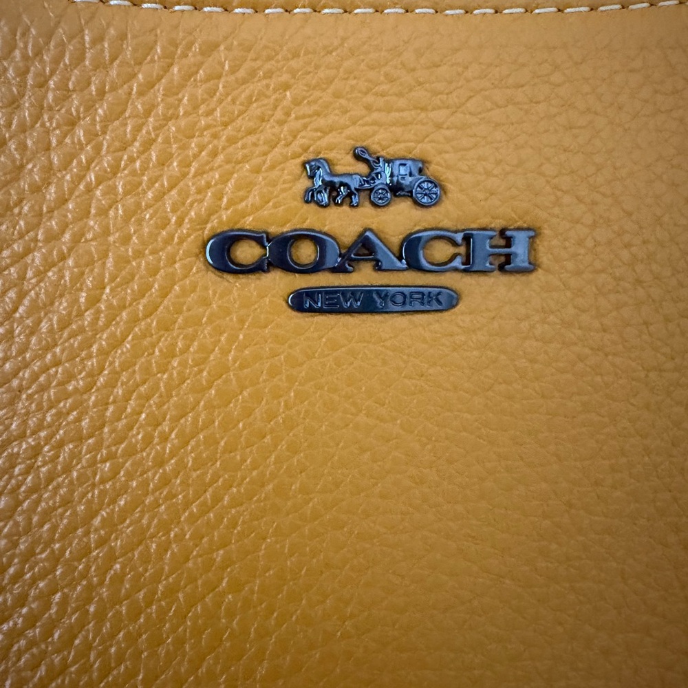 Coach Teri Shoulder Bag - Picture 6 of 9
